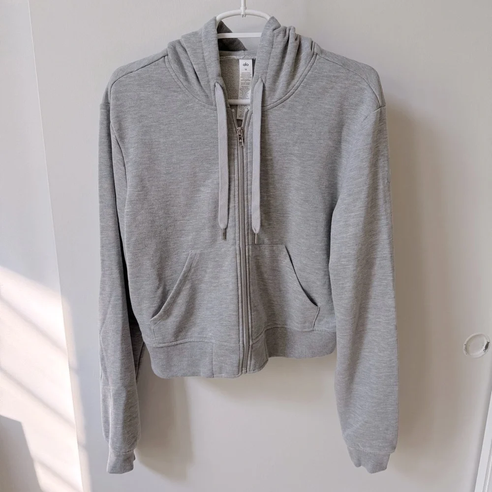 ALO Yoga Routine Cropped Zip Hoodie Jacket in Athletic Heather Grey - Picture 4 of 13